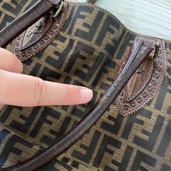 Large FENDI Zucca Canvas & Leather Chef du Jour - Picture 15 of 17